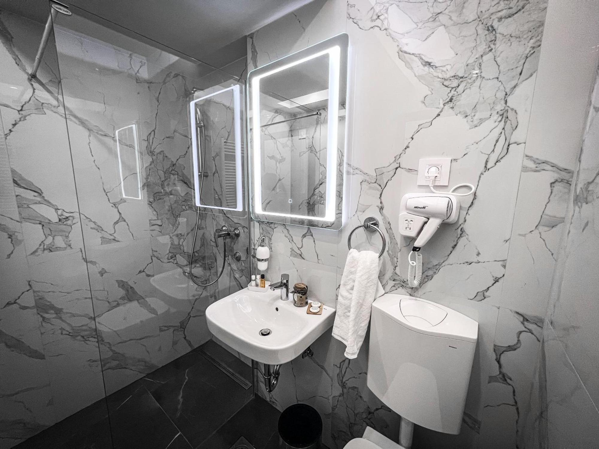 Hotel Laktaši Εξωτερικό φωτογραφία